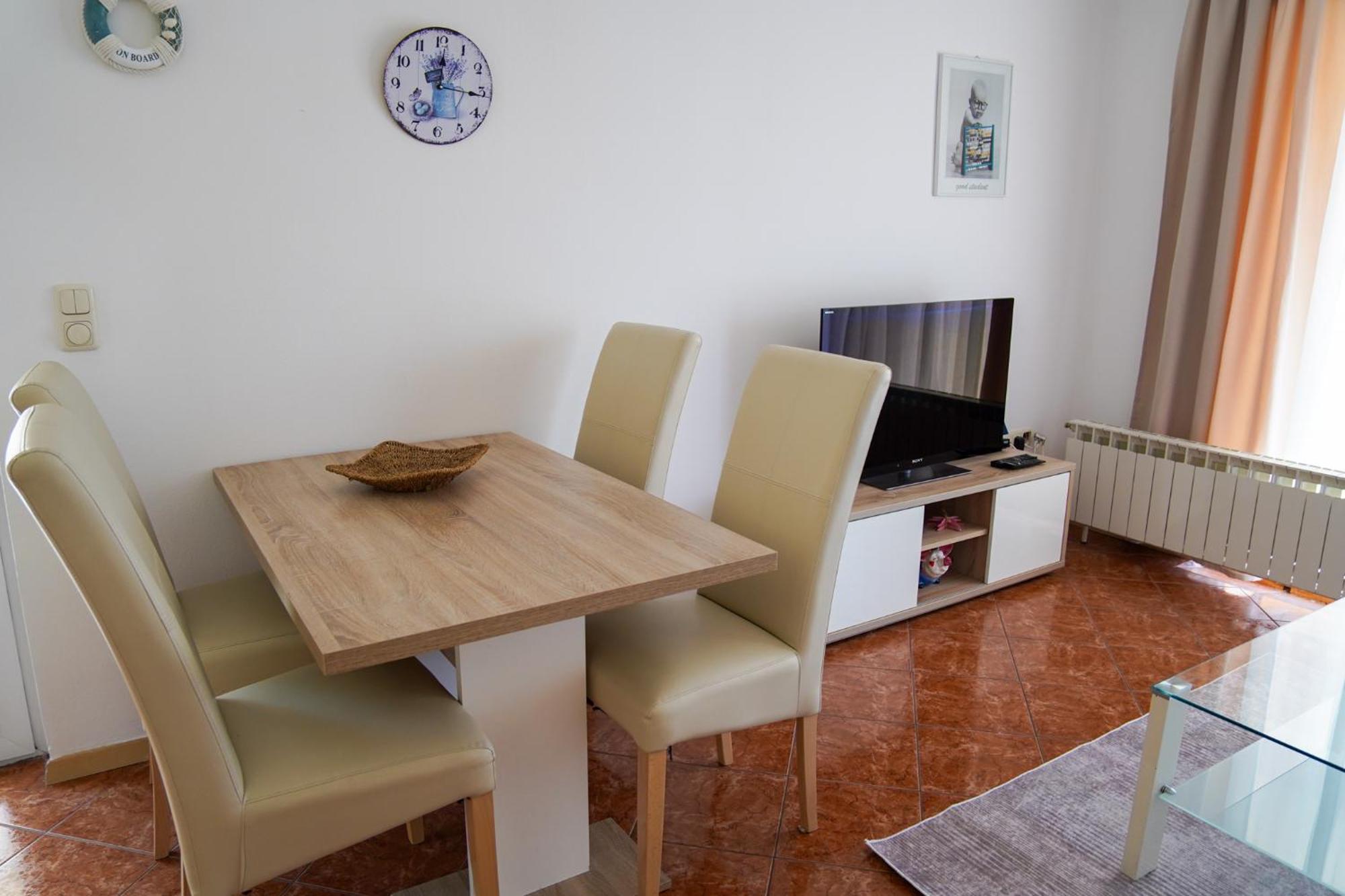 Apartman Lana Apartment Omisalj Exterior photo